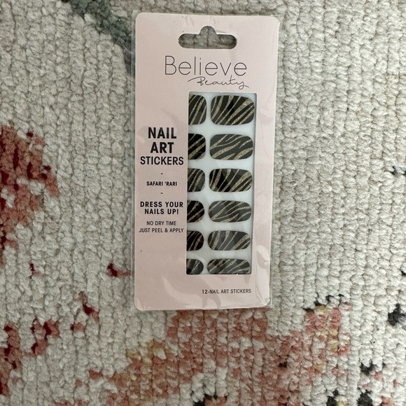 Believe Beauty Women’s Nail Decal Set Peel & Apply 12 Pack Nail Stickers new - Picture 2 of 6
